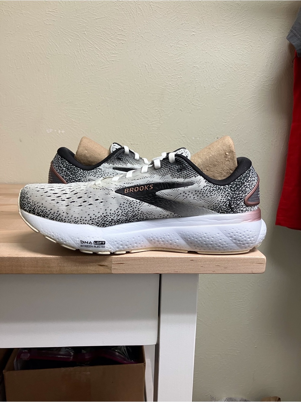Brooks Women's Ghost 16 - Picture 4 of 12